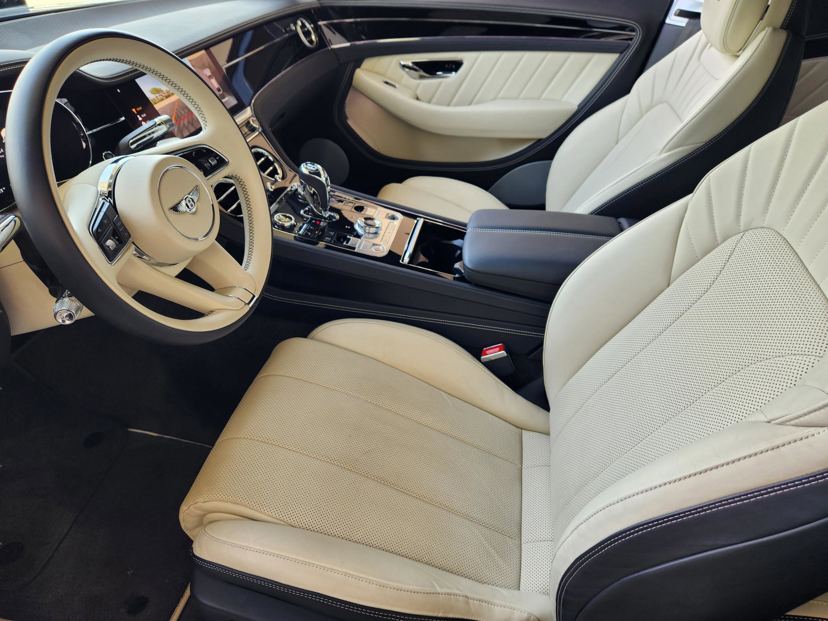 Used 2024 Bentley Continental GT image 21