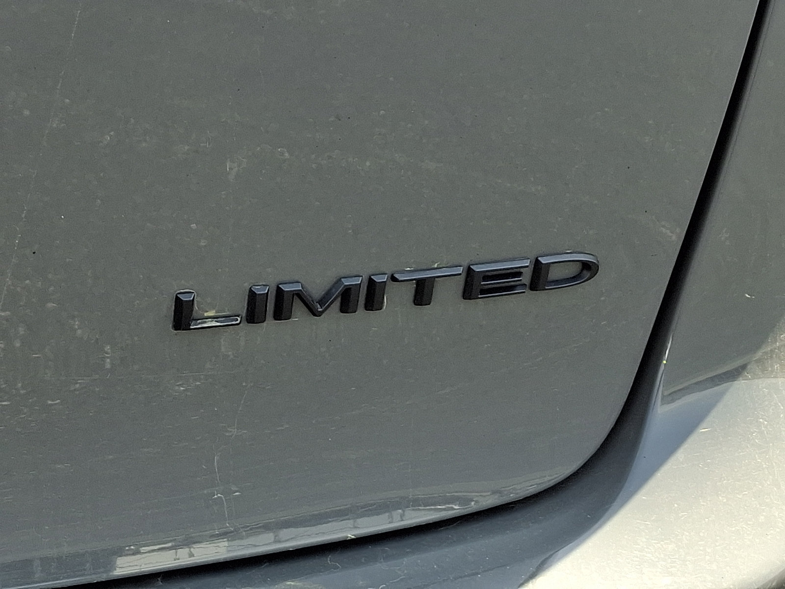 Used 2025 Chrysler Pacifica Limited FWD image 31