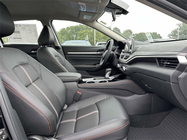 New 2025 Nissan Altima 2.5 SR image 10
