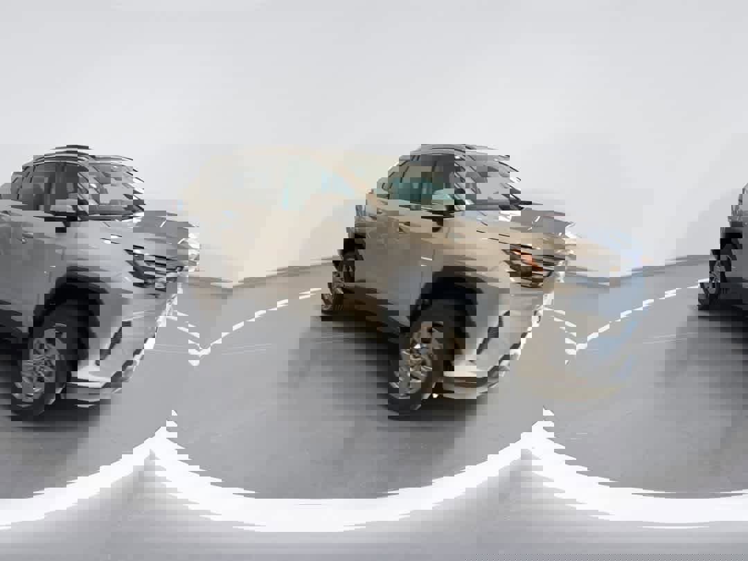 Used 2024 Toyota RAV4 XLE image 2