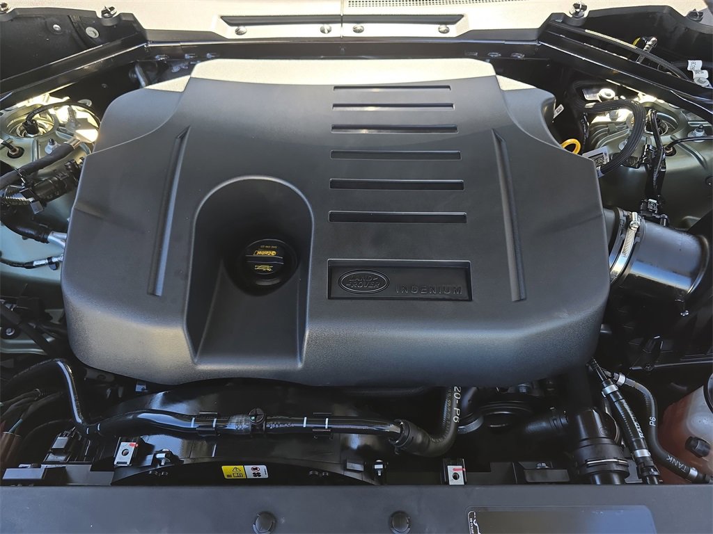 Used 2021 Land Rover Defender 110 SE image 34