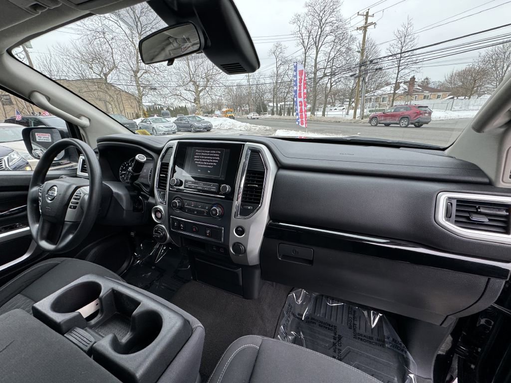 Used 2021 Nissan Titan SV w/ Accessory Utility Package image 19