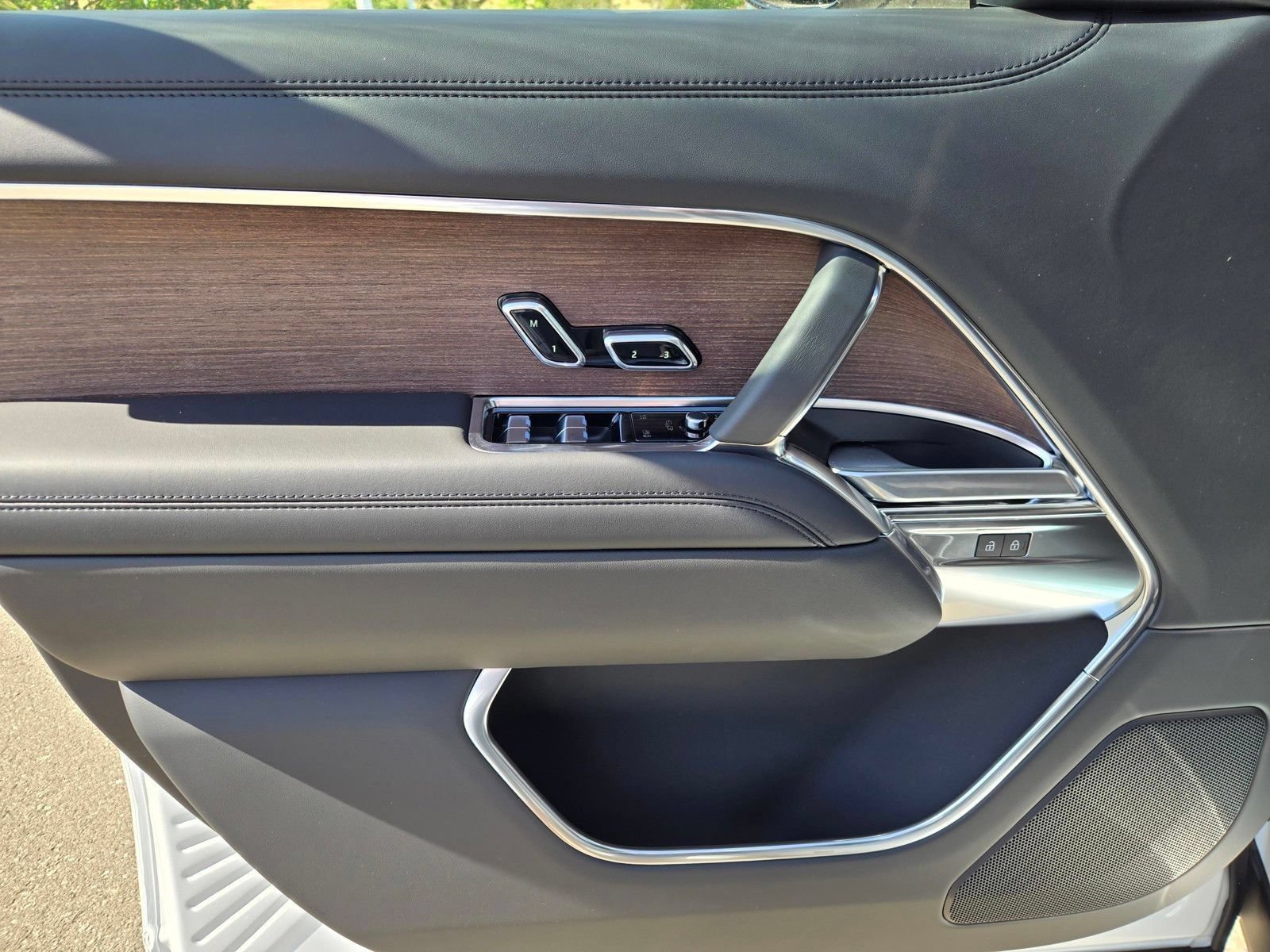 New 2026 Land Rover Range Rover SE AWD/4WD image 11
