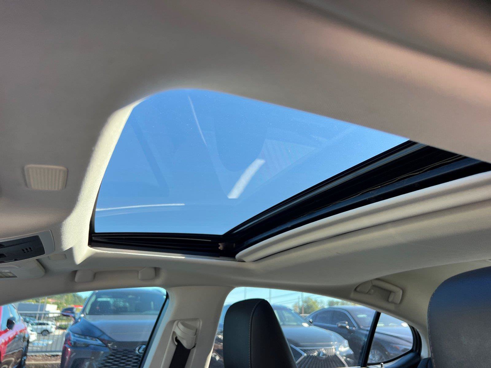 Used 2019 Lexus ES 350 w/ Accessory Package FWD image 31