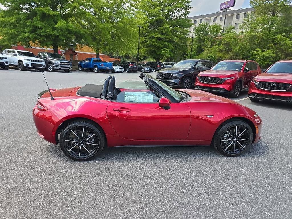 New 2026 MAZDA MX-5 Miata Grand Touring RWD image 2