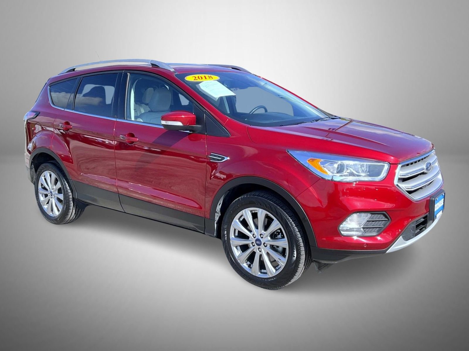Used 2018 Ford Escape Titanium w/ Ford Safe & Smart Package AWD/4WD image 3