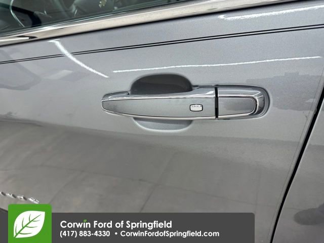 Used 2023 Chevrolet Equinox Premier image 20