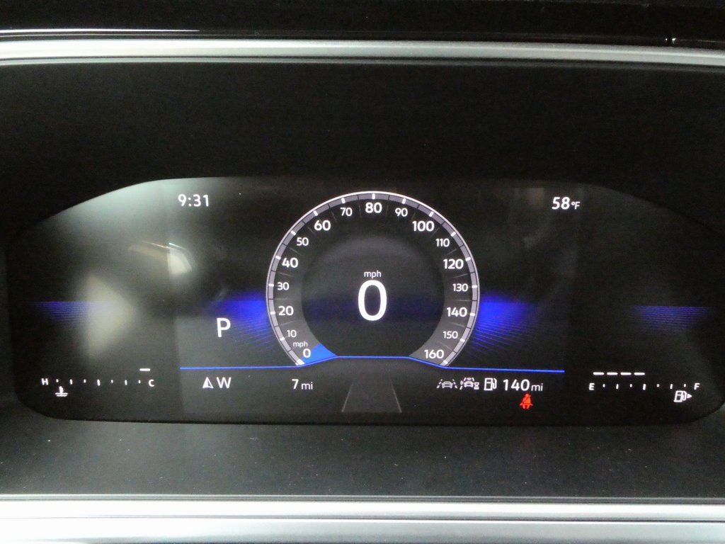 Certified 2025 Volkswagen Taos SE image 5