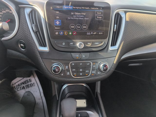 Used 2023 Chevrolet Malibu LT FWD image 19