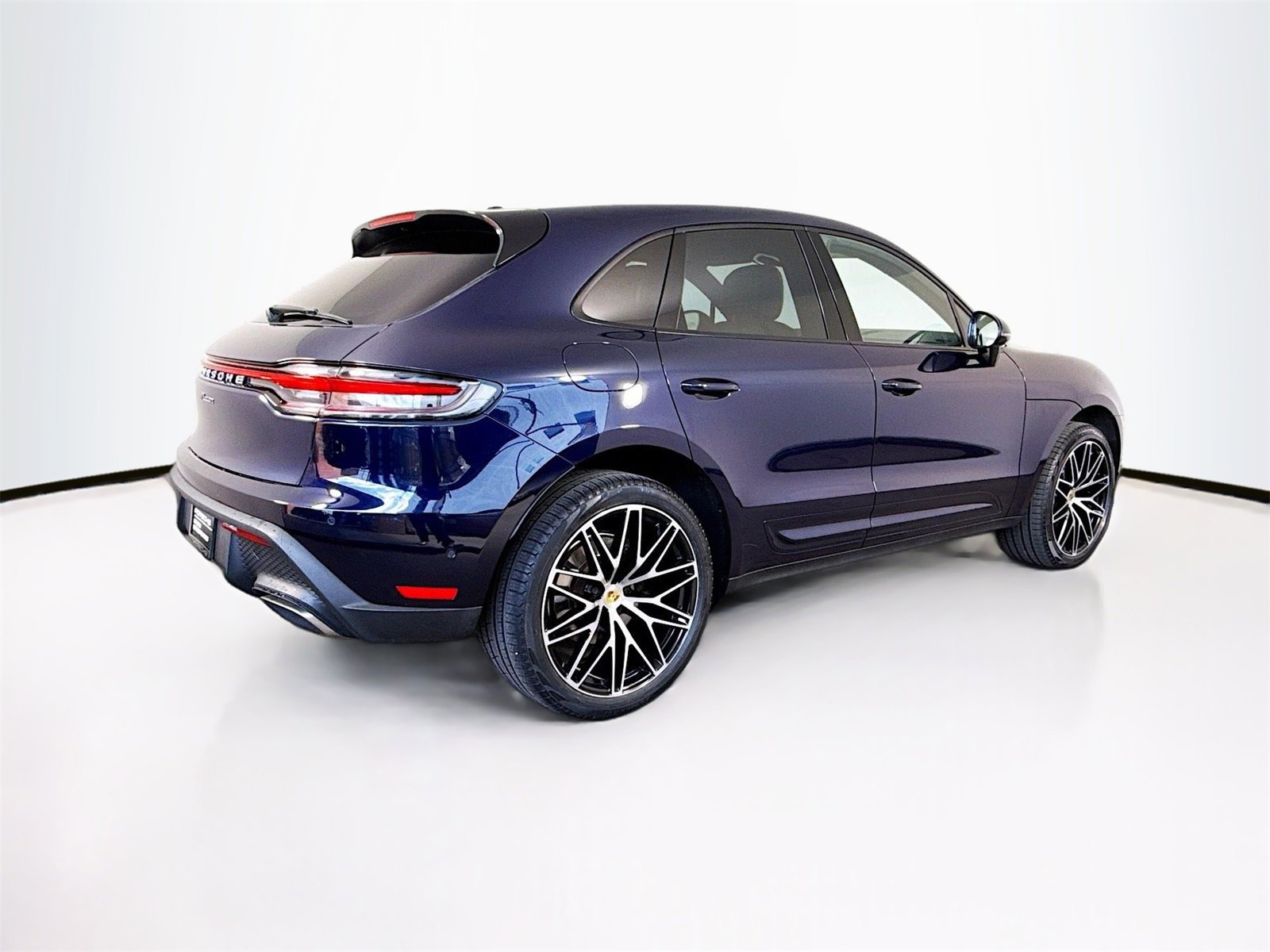 Used 2022 Porsche Macan image 9