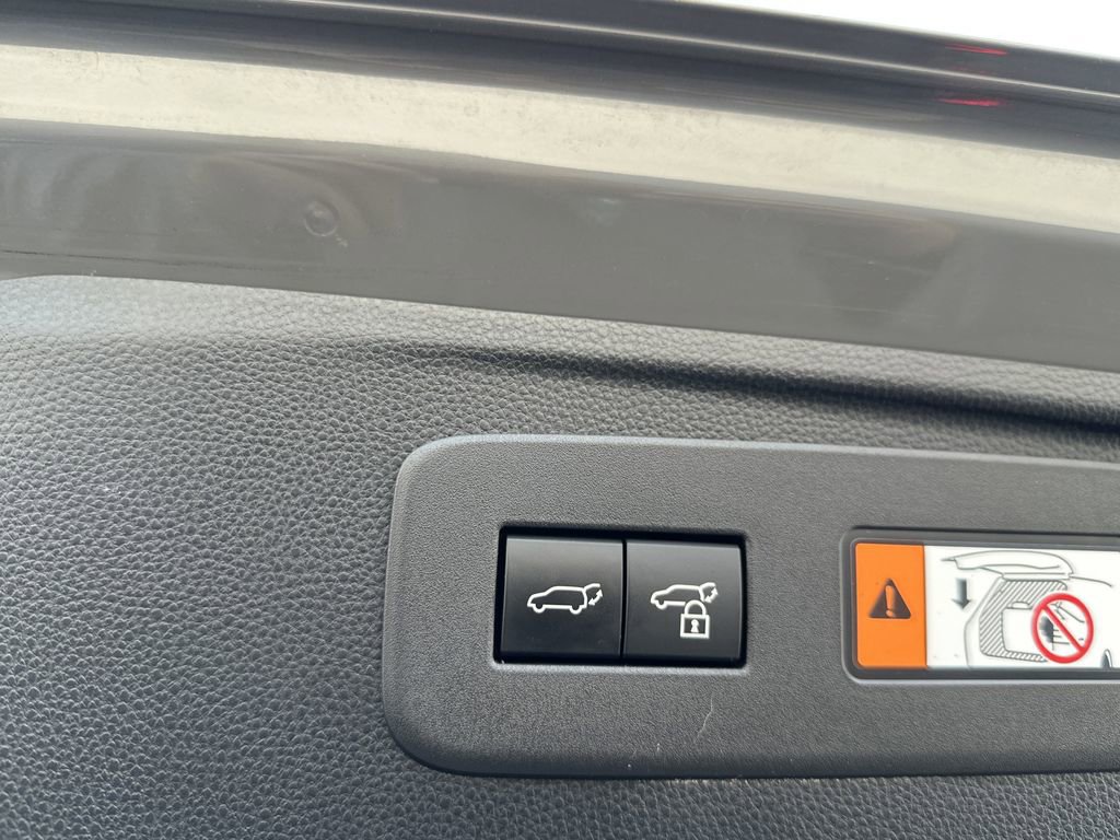 Used 2025 Lexus GX 550 w/ Cold Area Package image 34