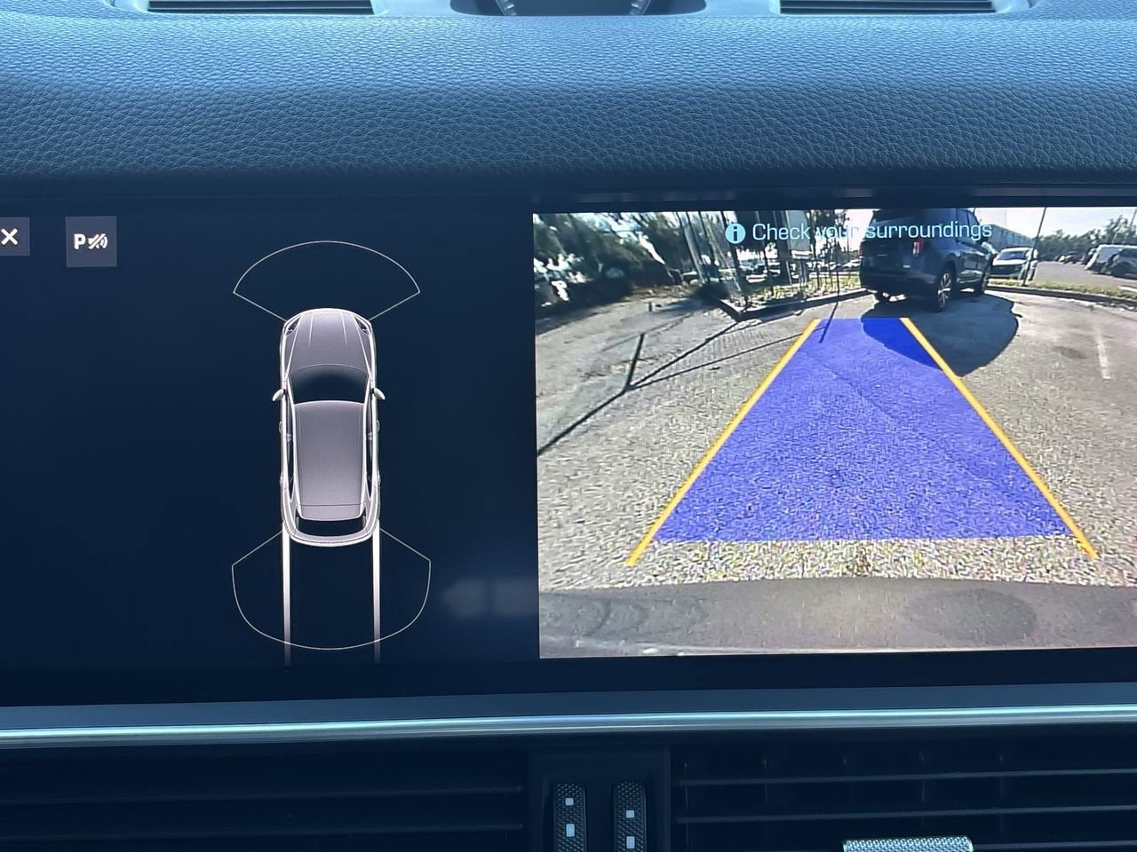 Used 2020 Porsche Cayenne image 24