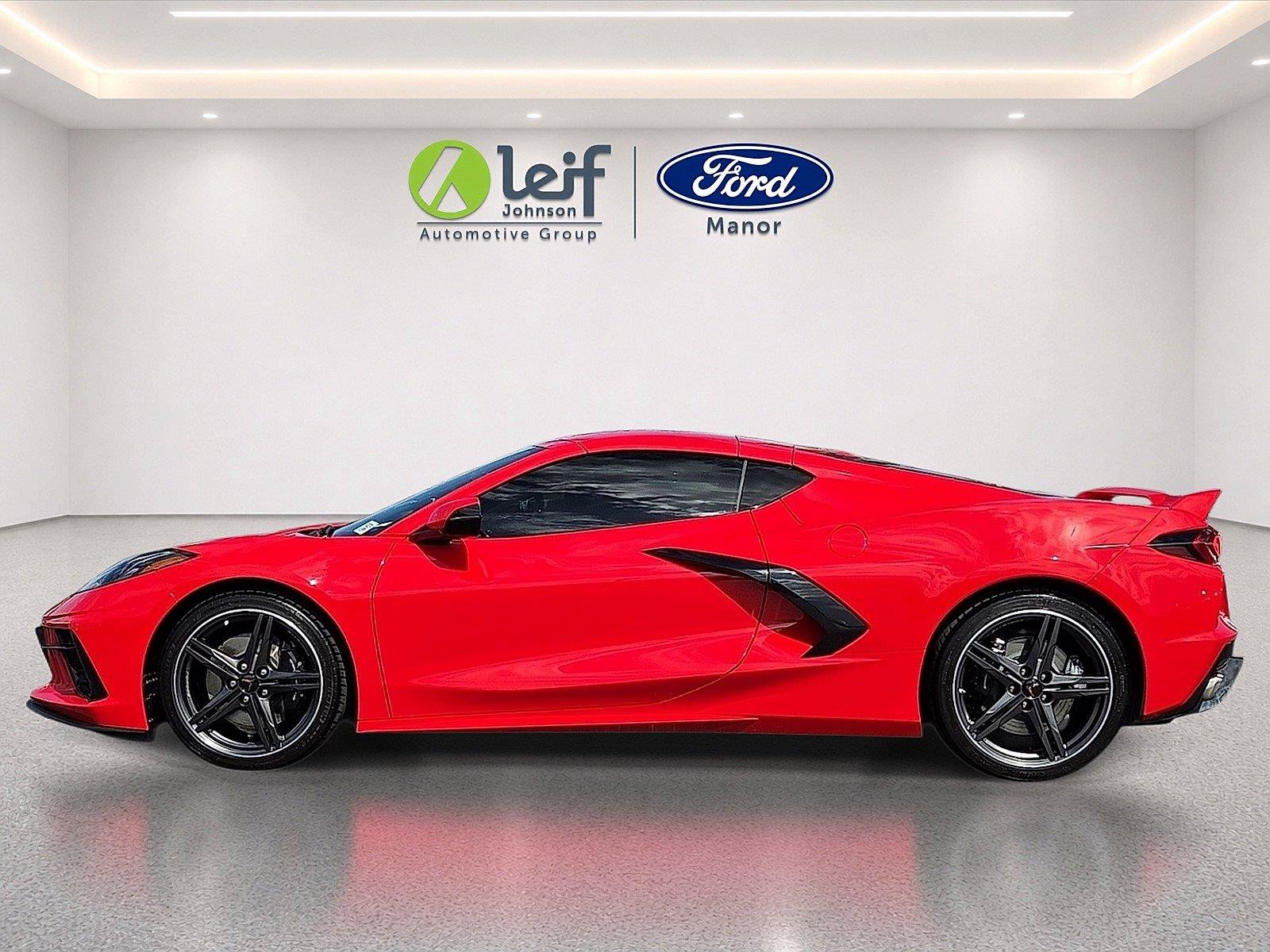 Used 2024 Chevrolet Corvette Stingray Premium Cpe w/ Z51 Performance Package RWD image 4