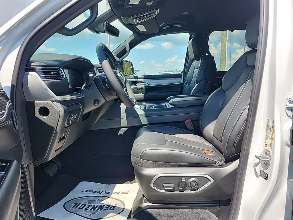 New 2025 Jeep Wagoneer L Series II image 25