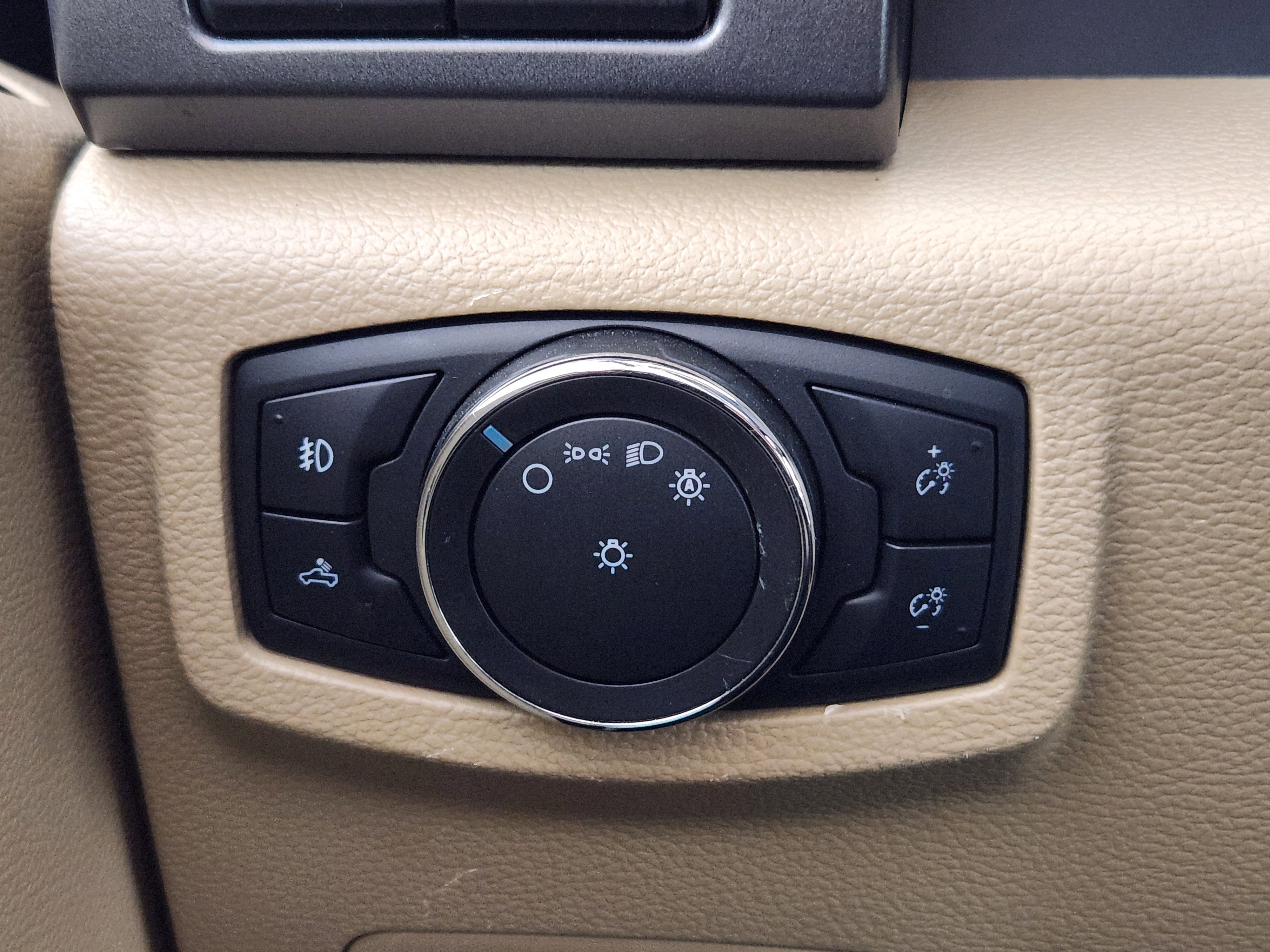 Used 2021 Ford F250 XLT w/ XLT Premium Package AWD/4WD image 27