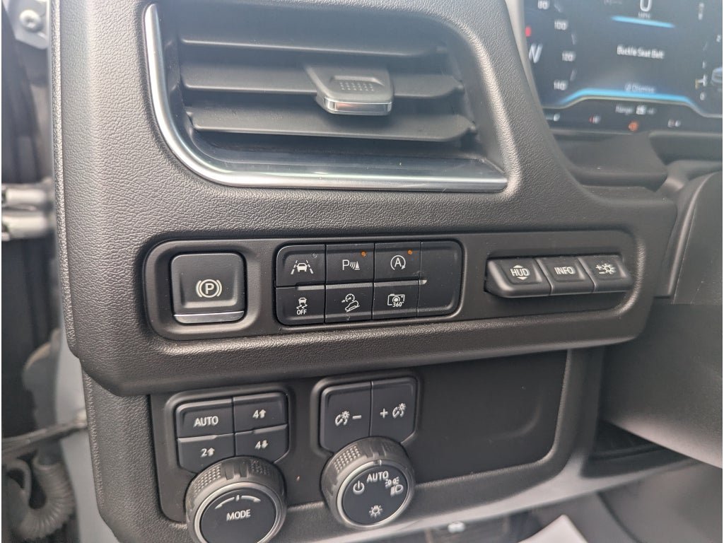 Used 2024 Chevrolet Tahoe High Country AWD/4WD image 17