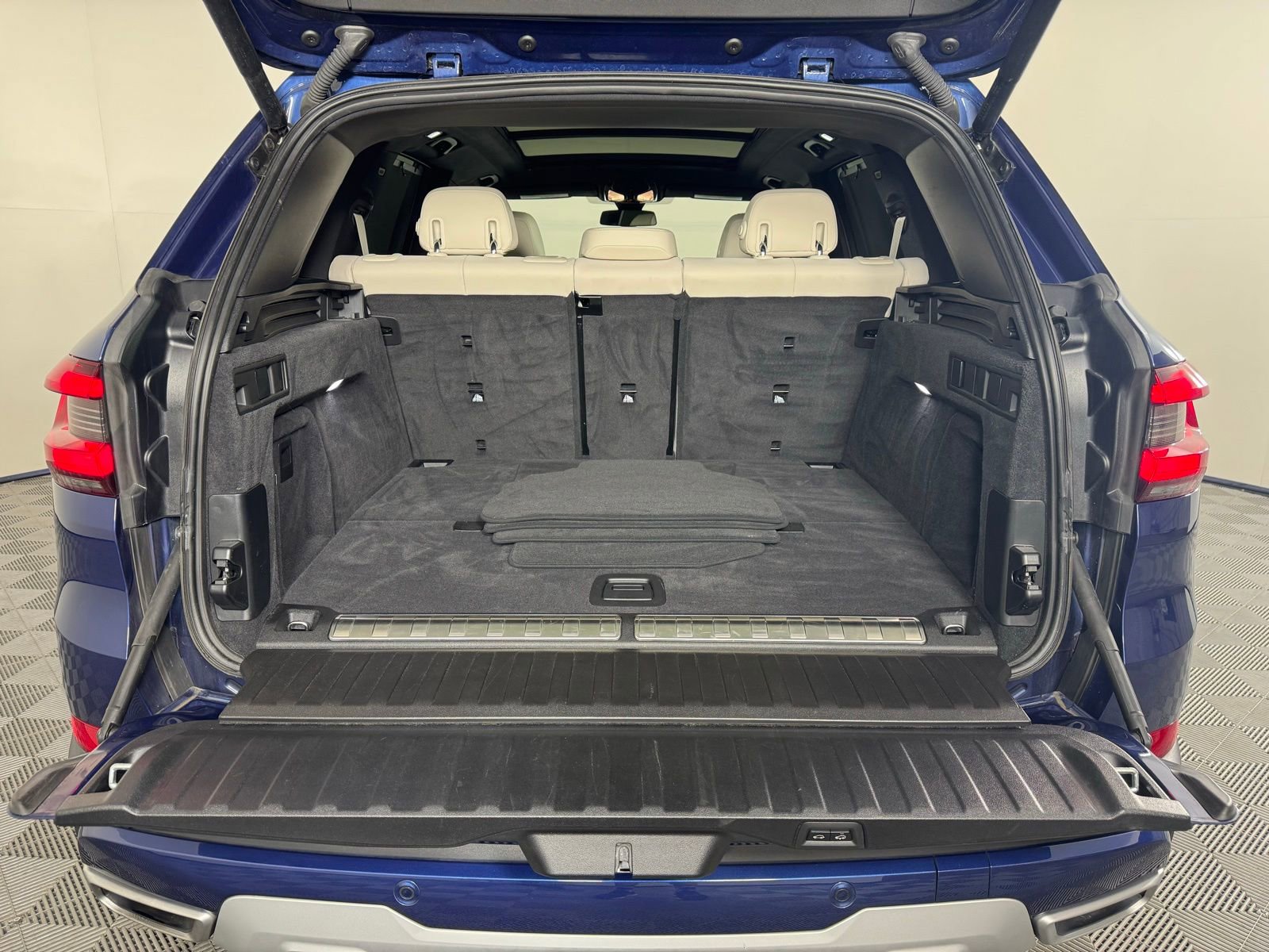 Used 2021 BMW X5 xDrive45e w/ Premium Package image 33