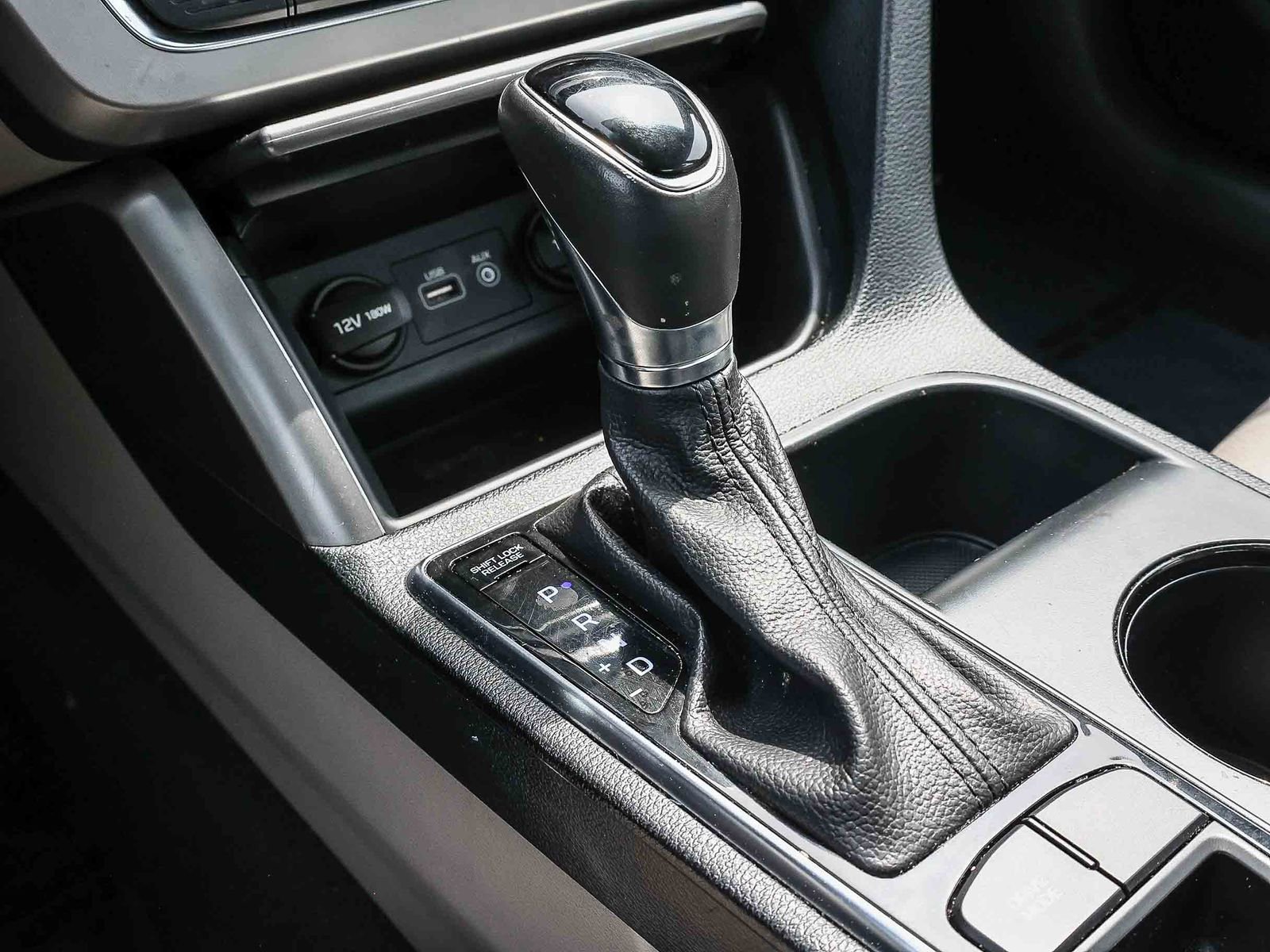 Used 2017 Hyundai Sonata Limited image 25