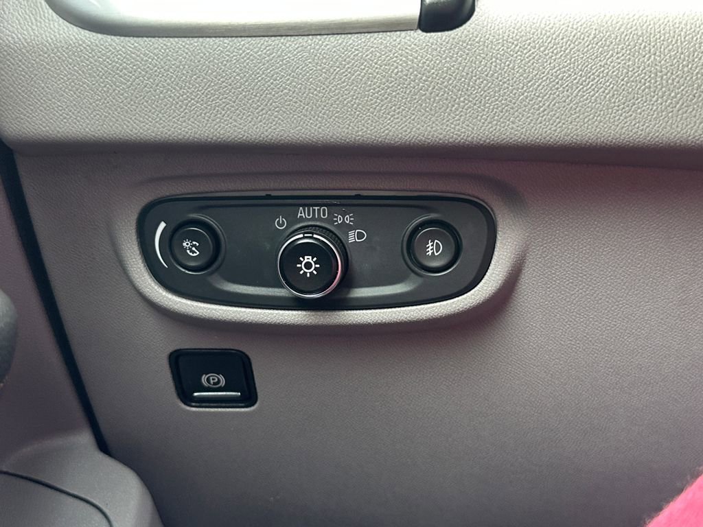 Used 2020 GMC Terrain SLT image 27
