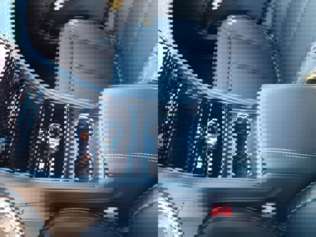 New 2025 Jeep Grand Cherokee Limited w/ Trailer Tow Package image 13