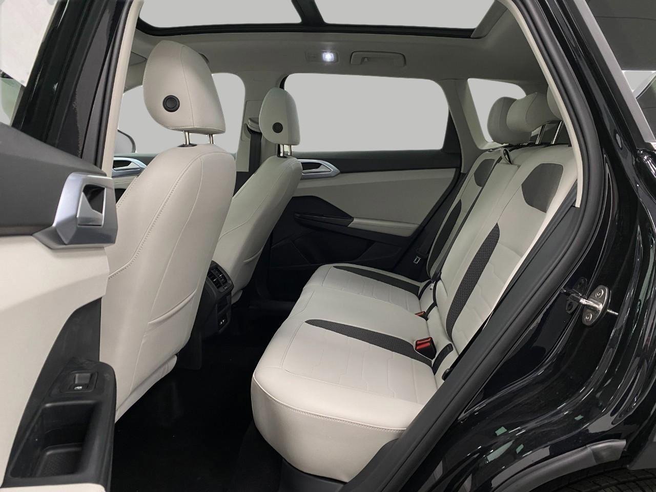 New 2026 Volkswagen Taos SE AWD/4WD image 55