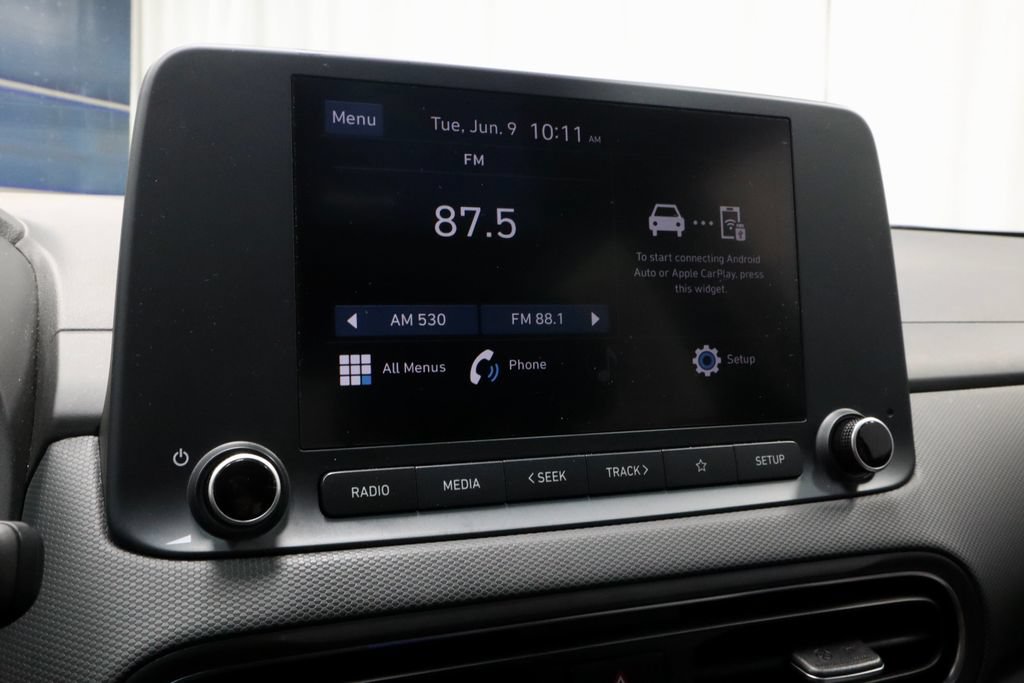 Used 2023 Hyundai Kona SE AWD/4WD image 3