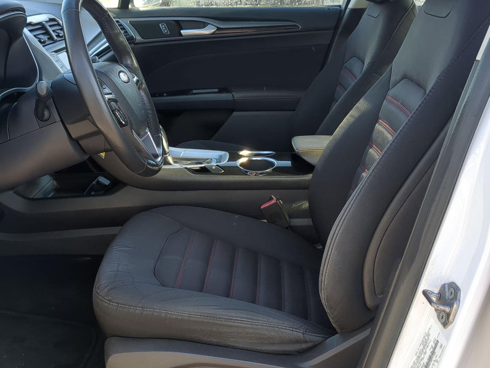 Used 2013 Ford Fusion SE FWD image 20
