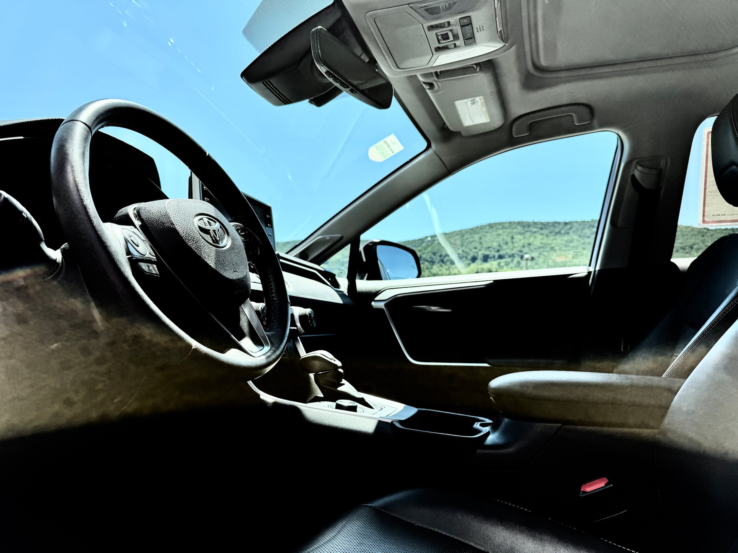 Certified 2022 Toyota RAV4 Limited w/ Limited Grade Weather Package AWD/4WD image 8