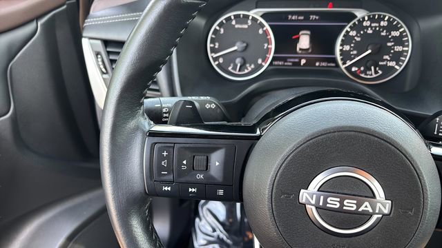 Used 2023 Nissan Rogue SV w/ SV Premium B Package FWD image 24