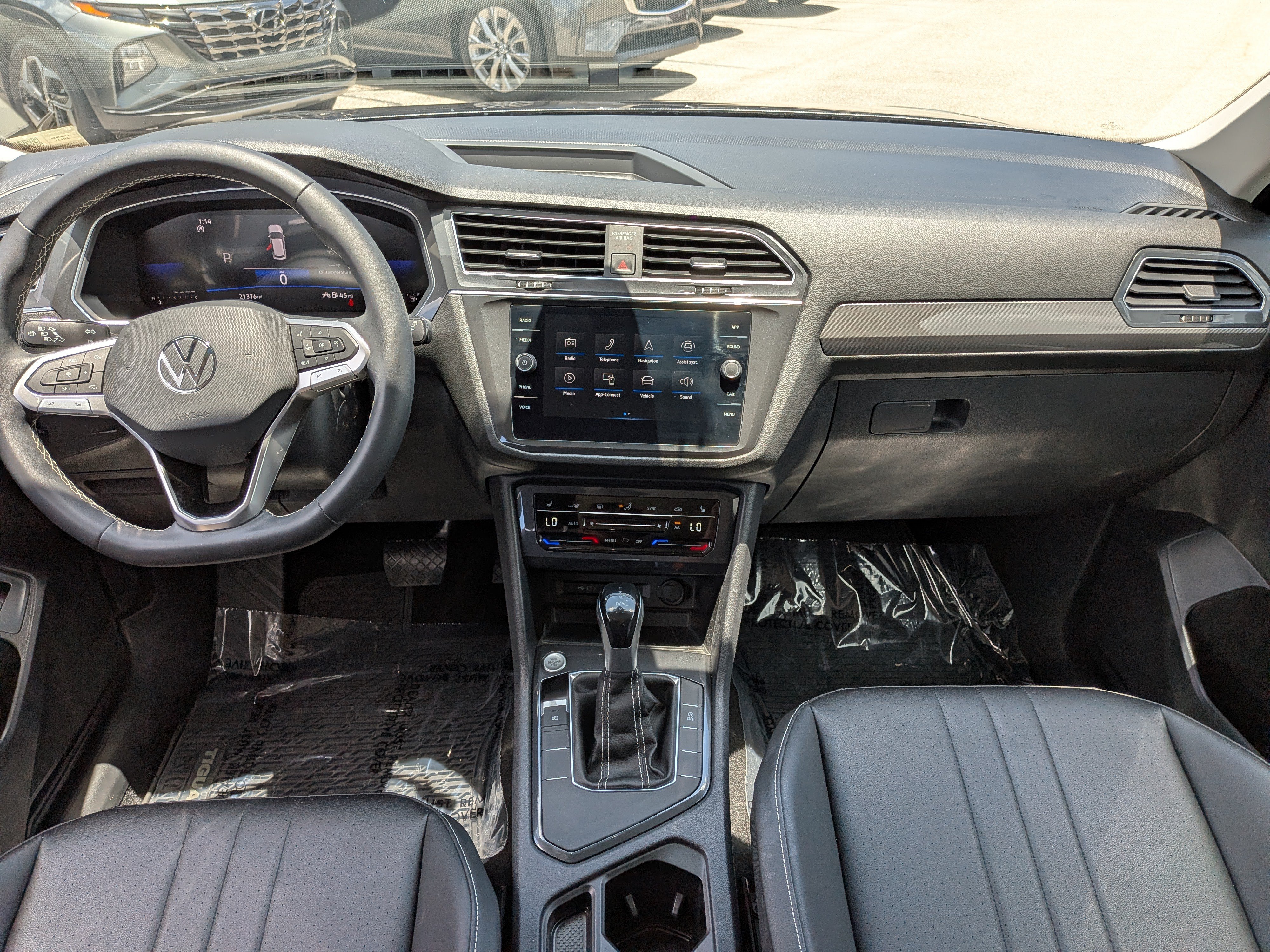 Used 2023 Volkswagen Tiguan SE FWD image 17