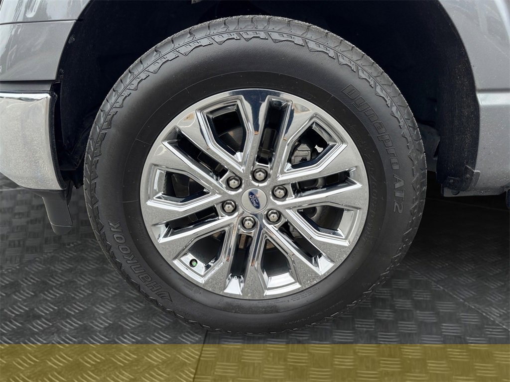 Used 2025 Ford F150 Lariat w/ Equipment Group 501A Mid image 14