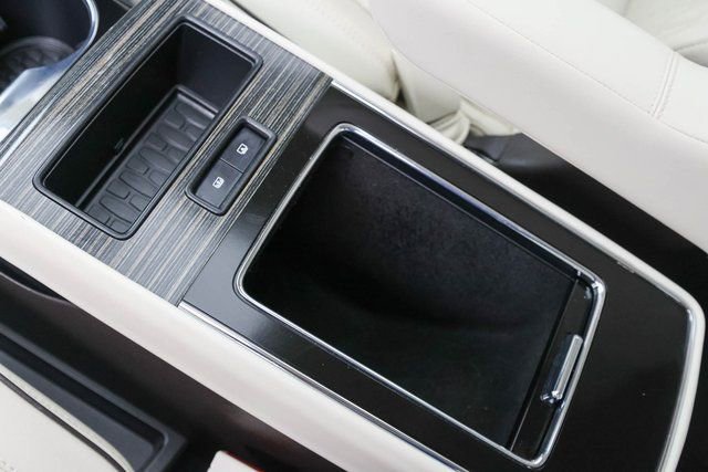 Used 2023 Lincoln Aviator Black Label w/ Class IV Trailer Tow Package image 23