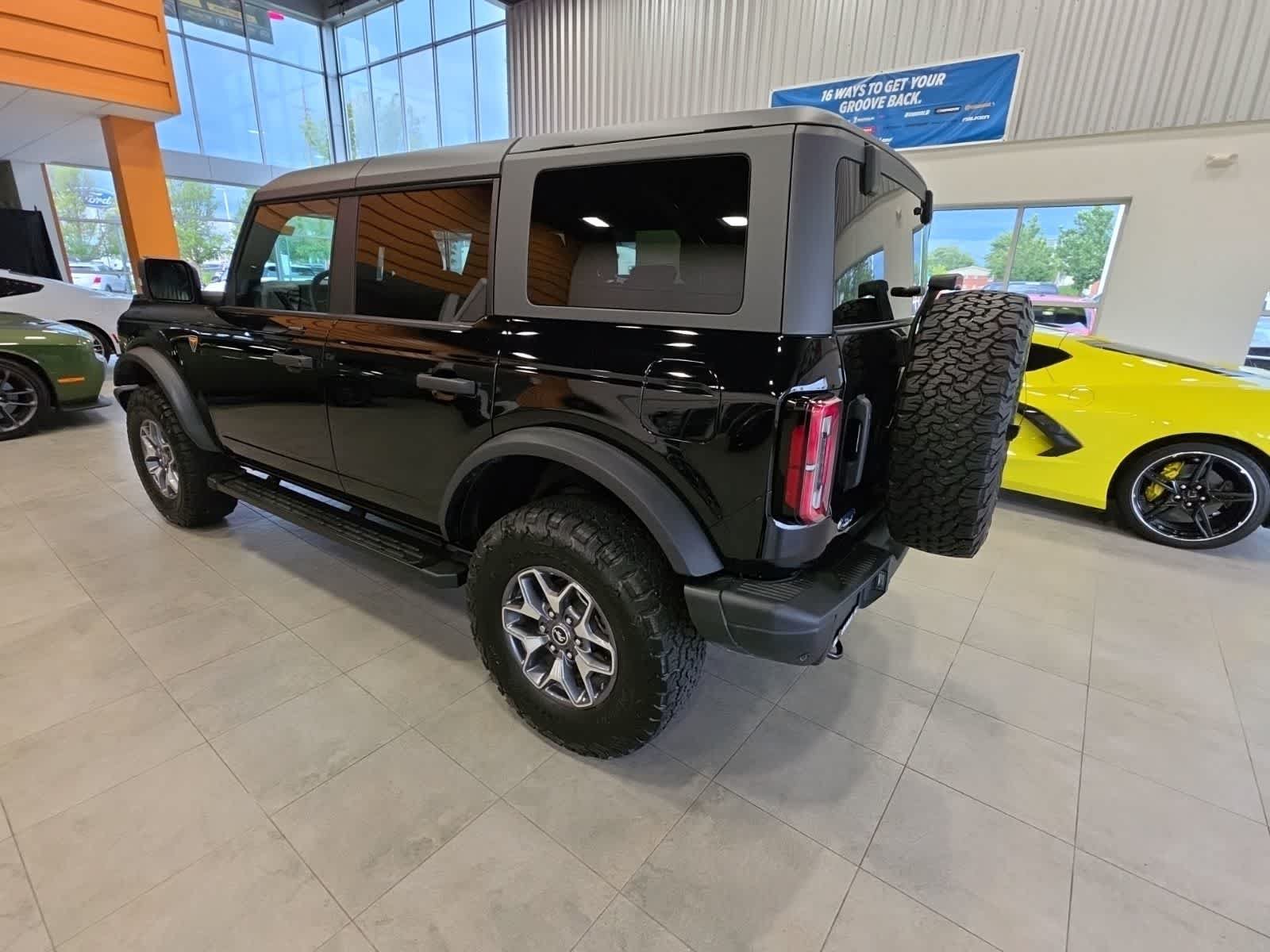 Used 2023 Ford Bronco Badlands AWD/4WD image 12
