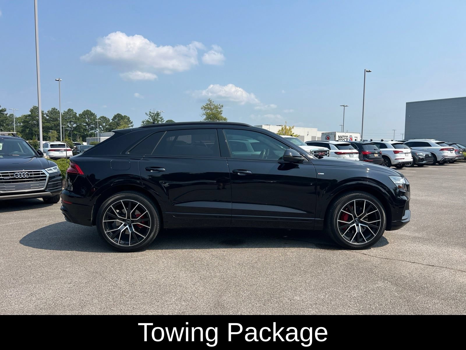 Used 2019 Audi Q8 Prestige w/ Luxury Package AWD/4WD image 4