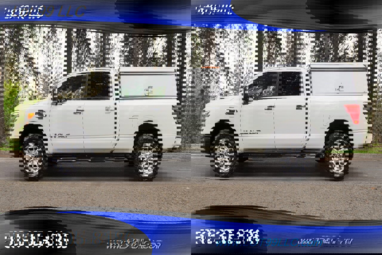 Used 2021 Nissan Titan SV w/ SV Convenience Package image 1