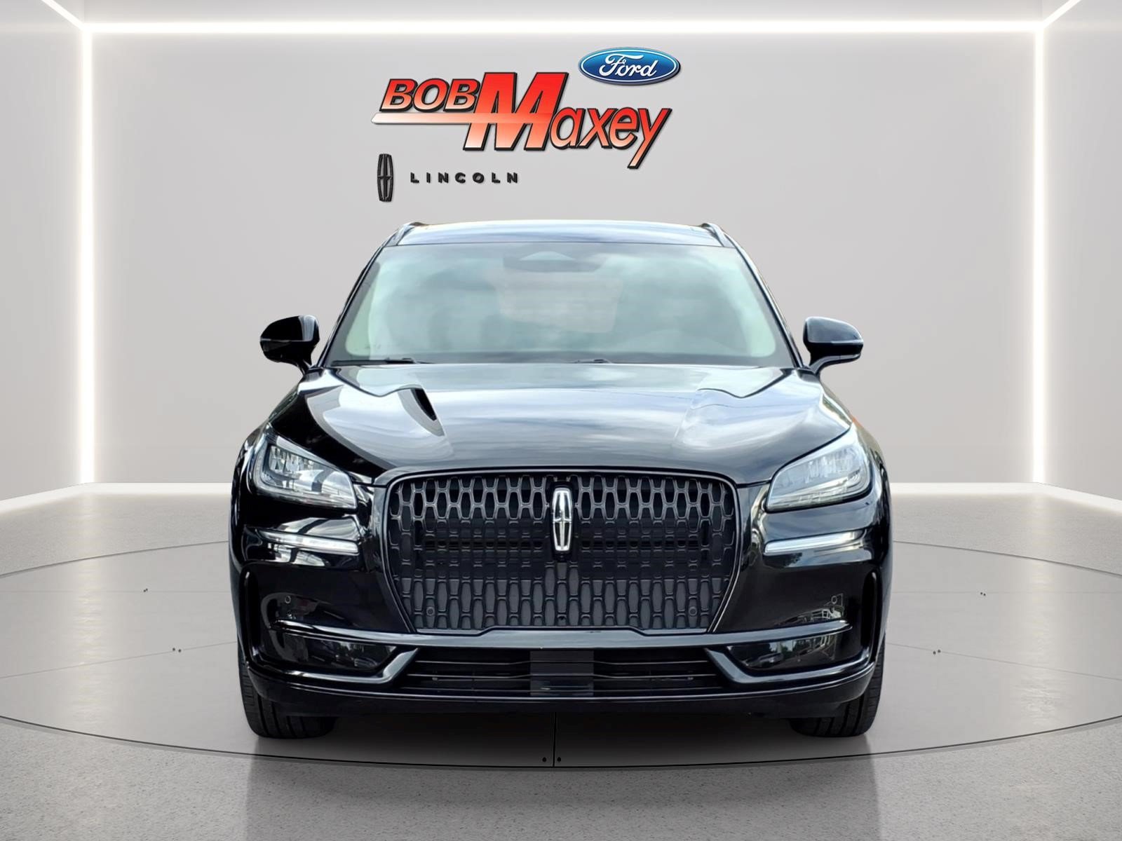 Certified 2025 Lincoln Corsair AWD w/ Equipment Group 101A image 2