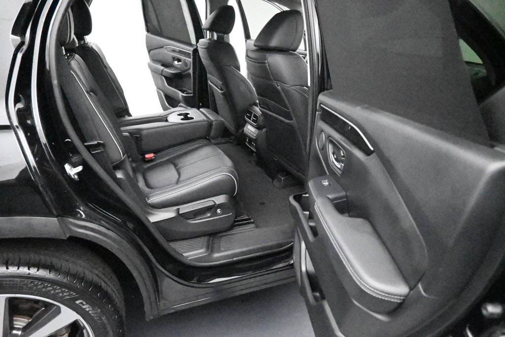 Used 2023 Honda Pilot Elite image 25