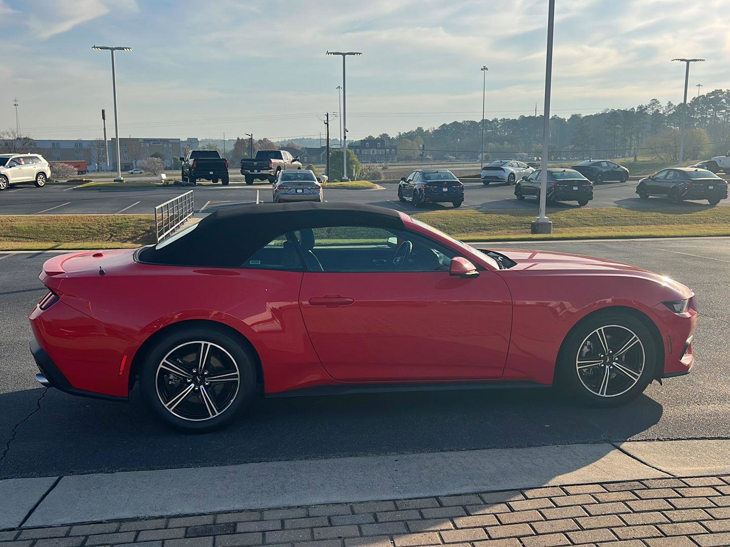 Used 2025 Ford Mustang Premium image 7