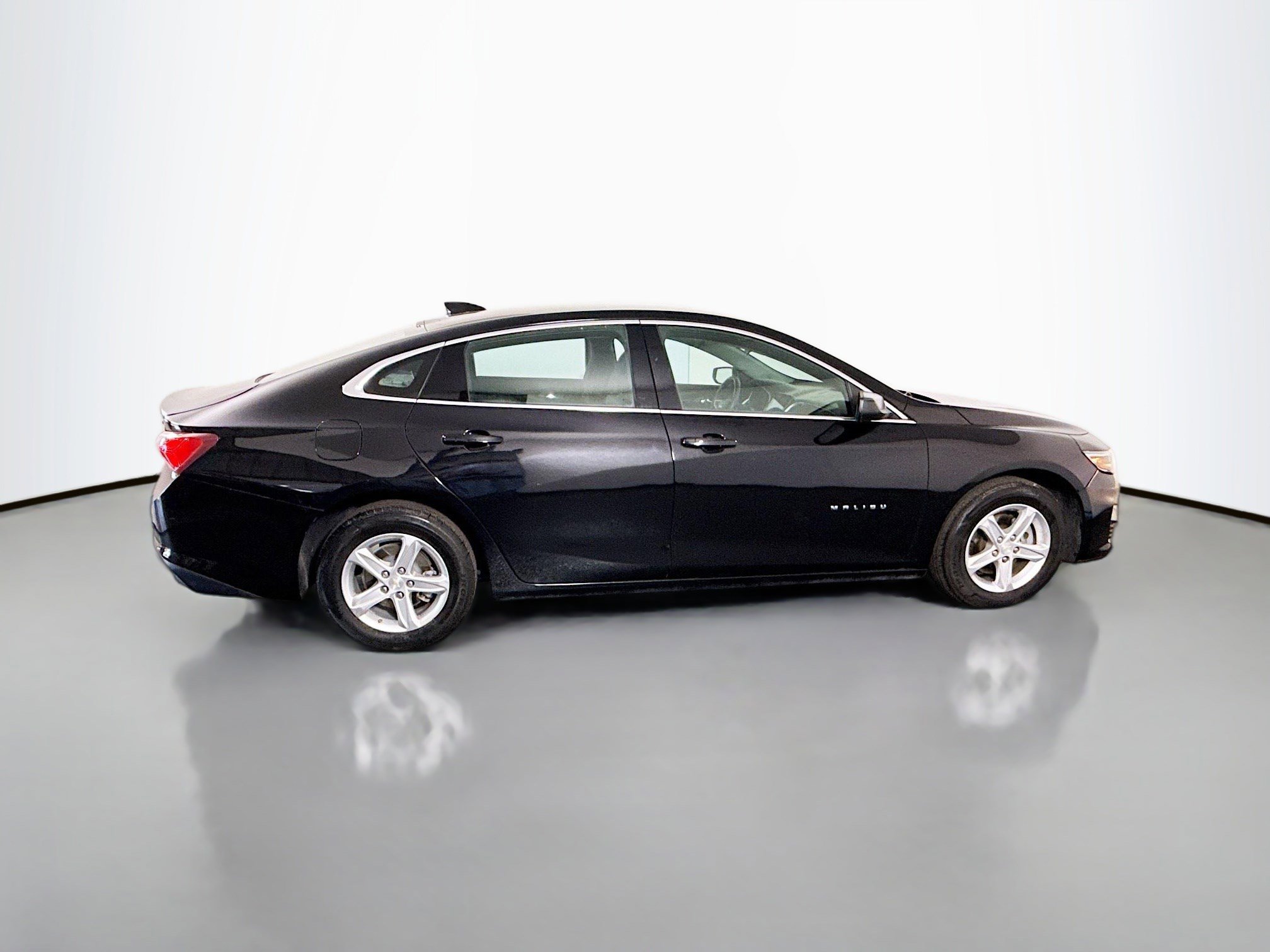 Used 2022 Chevrolet Malibu LT FWD image 11