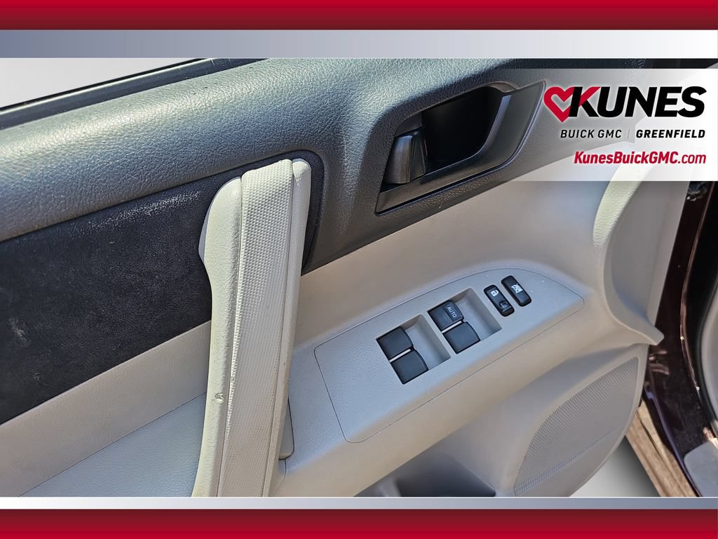Used 2012 Toyota Highlander 4WD w/ Tow Pkg image 14