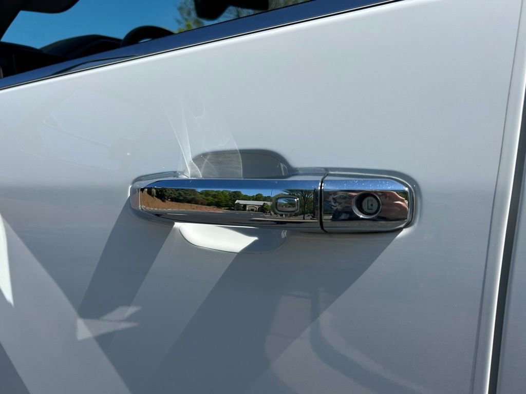 Used 2024 Chevrolet Silverado 3500 LTZ w/ LTZ Convenience Package image 29