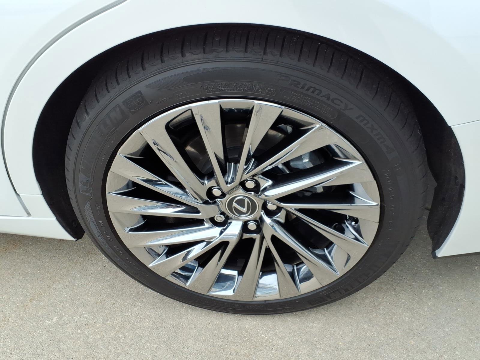Used 2024 Lexus ES 350 Ultra Luxury w/ Accessory Package (Z1) FWD image 11