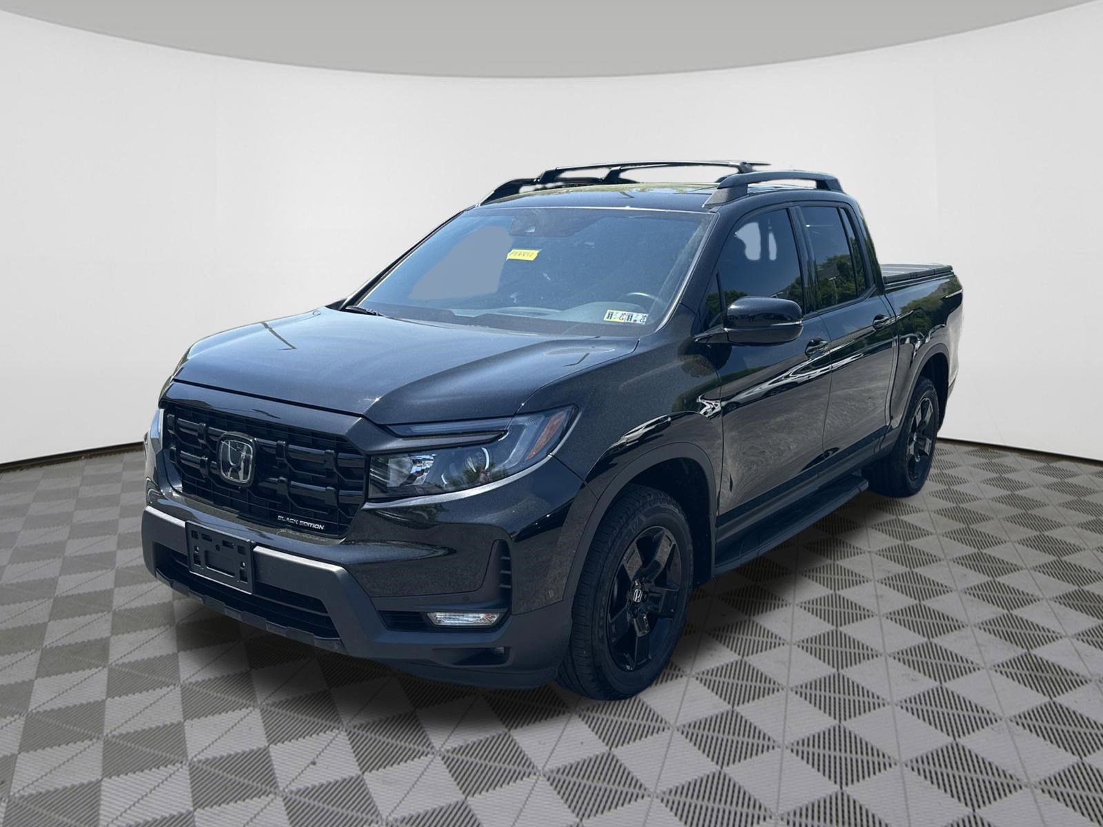 Used 2024 Honda Ridgeline Black Edition image 2