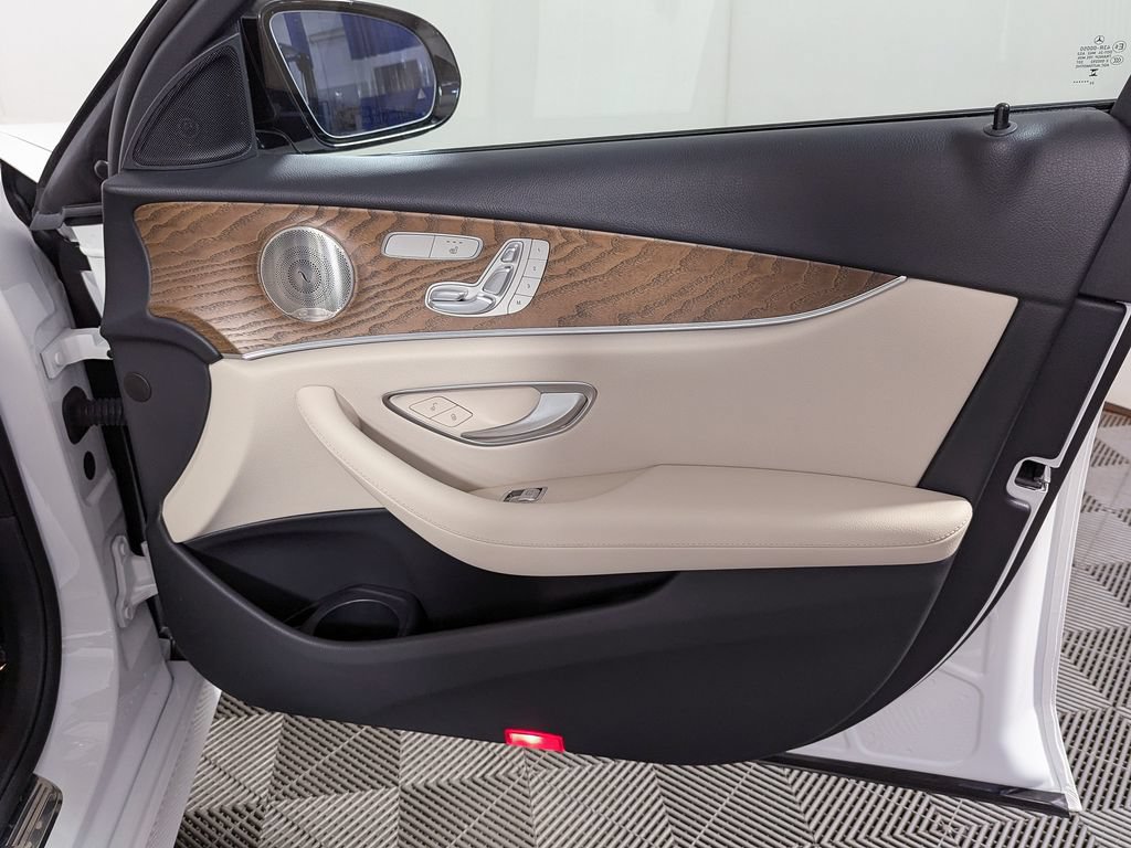 Used 2023 Mercedes-Benz E 350 4MATIC Sedan image 27