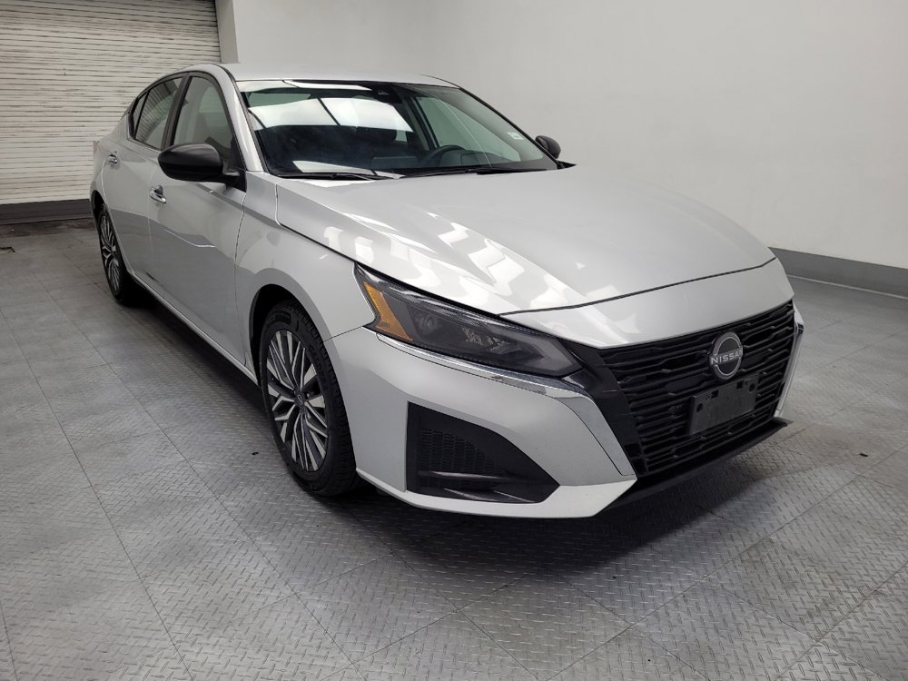 Used 2024 Nissan Altima 2.5 SV image 13