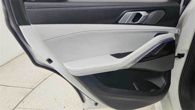 Used 2025 BMW X6 xDrive40i image 33