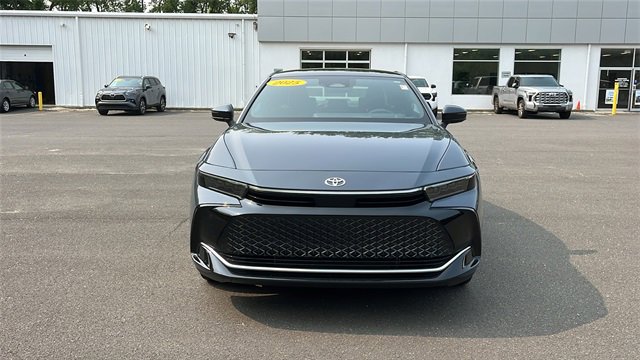 Used 2025 Toyota Crown Platinum image 2