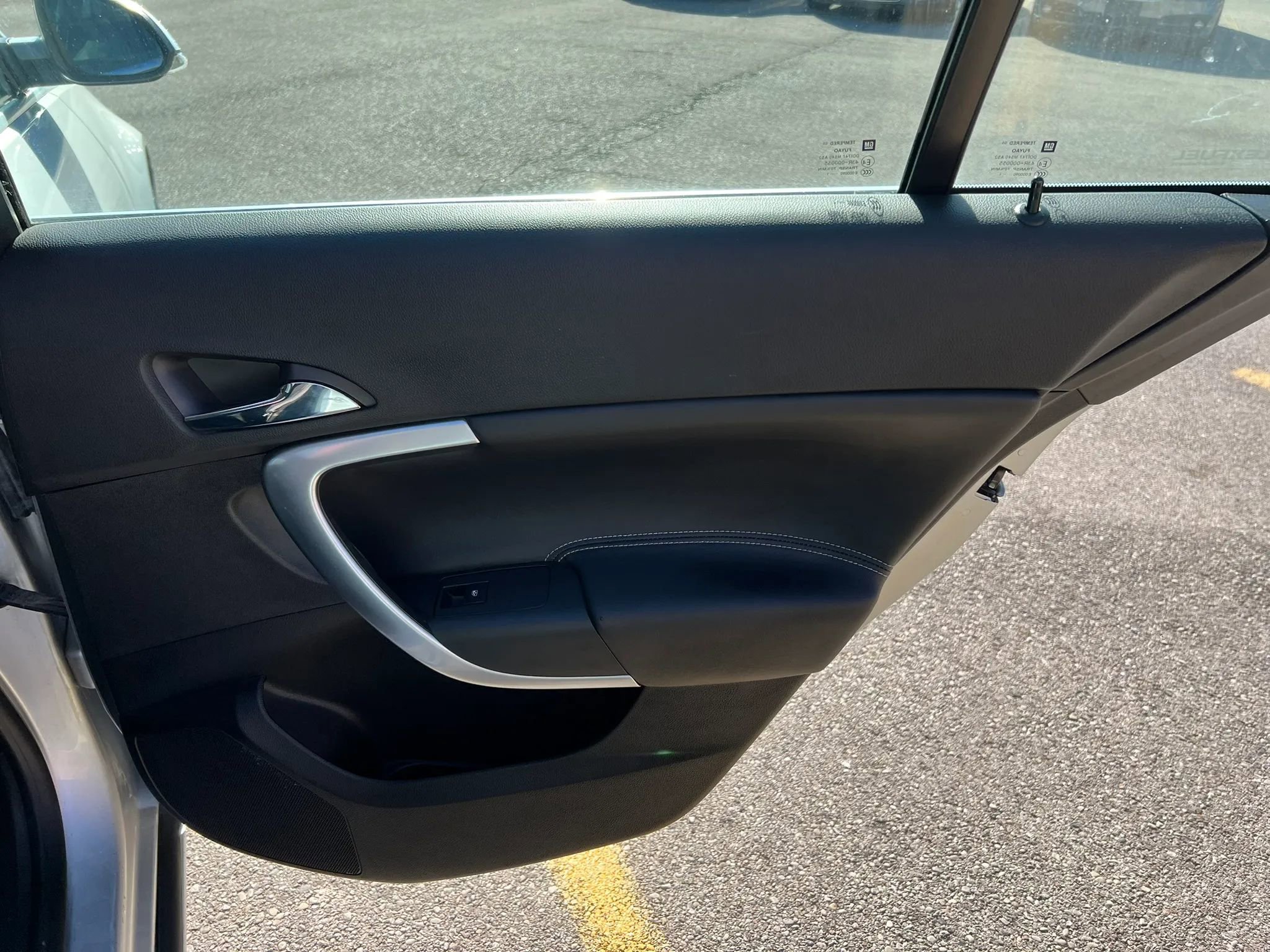 Used 2012 Buick Regal Leather image 23