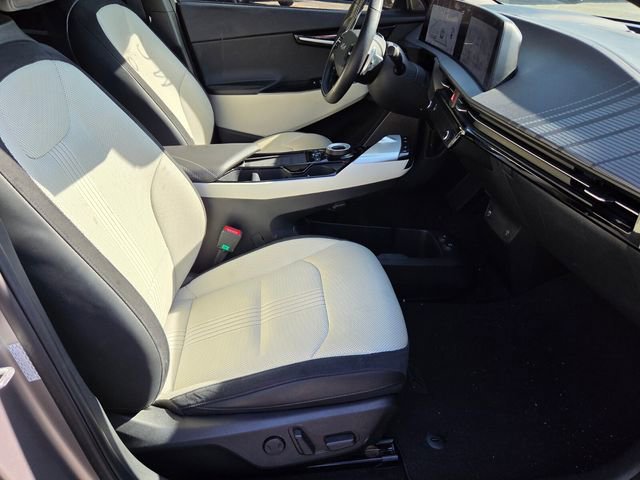 Used 2023 Kia EV6 GT-Line w/ GT-Line White Seat Package image 17