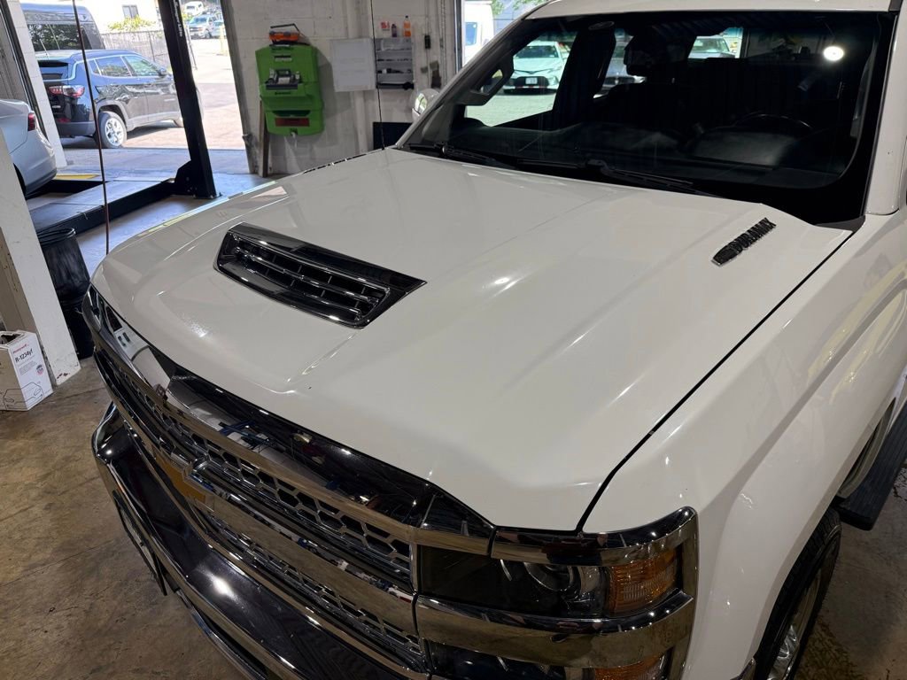 Used 2019 Chevrolet Silverado 2500 LT AWD/4WD image 16
